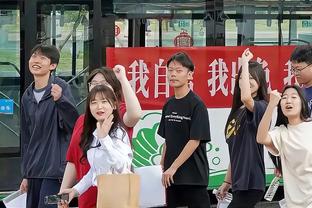 坎特迎33岁生日，切尔西官推晒海报：祝独一无二的坎特生日快乐